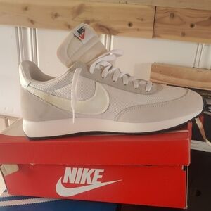 Nike White and Cream Sneakers with Suede and Mesh
